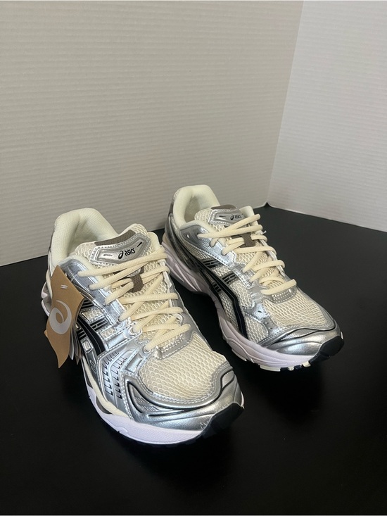 Asics Other - ASICS men Silver and Cream Athletic Running Shoes